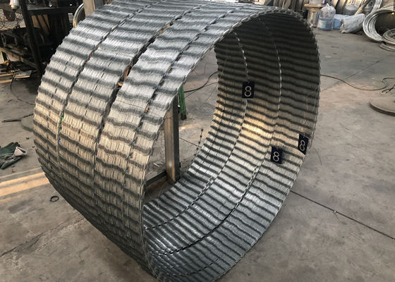 Оцинковывайте покрытый провод 950mmx68 бритвы концертины 250gsm поворачивает в катушку